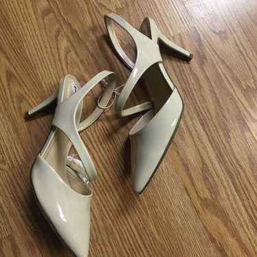 liz claiborne heels size 7 - image 1
