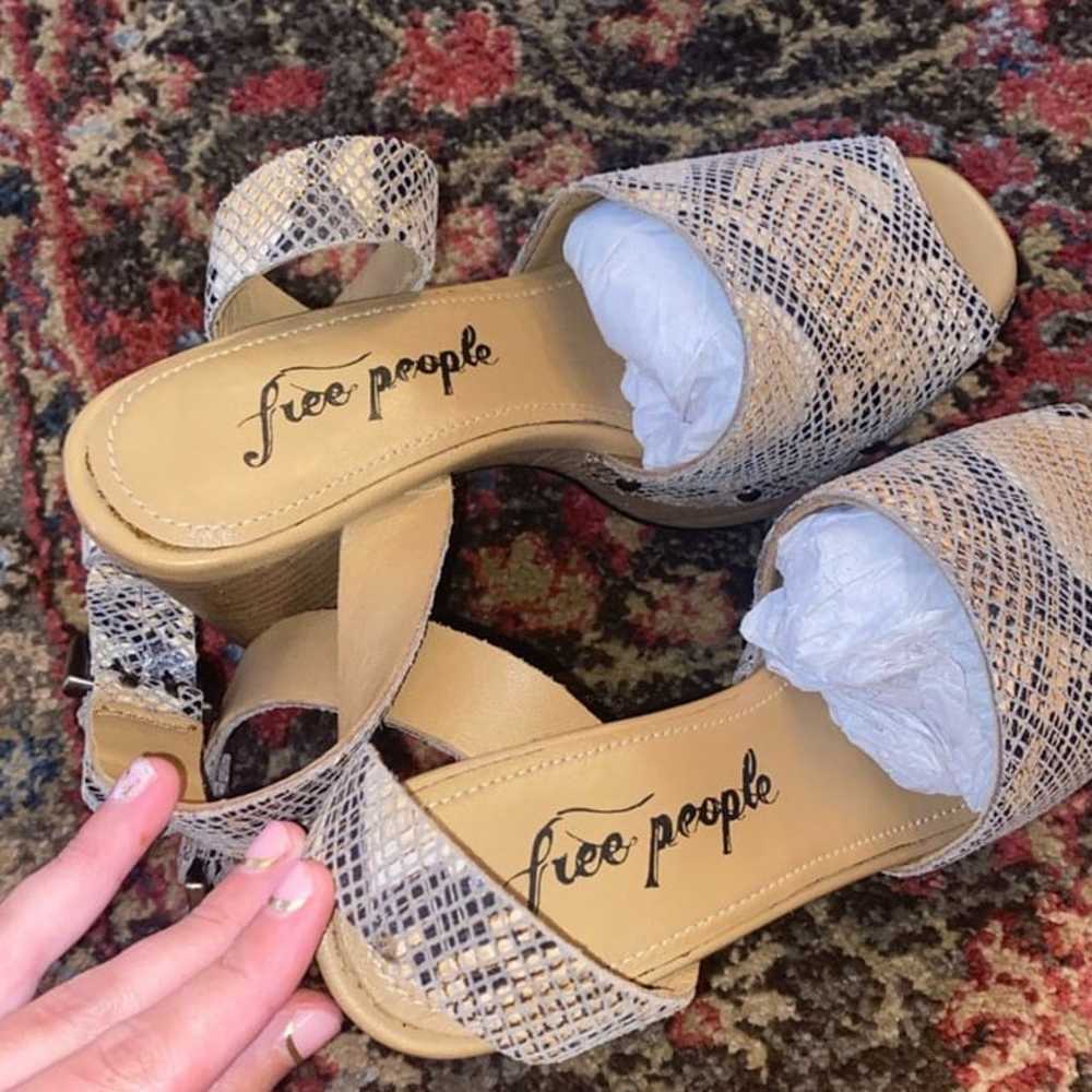 NWOT Free People shoes - image 5