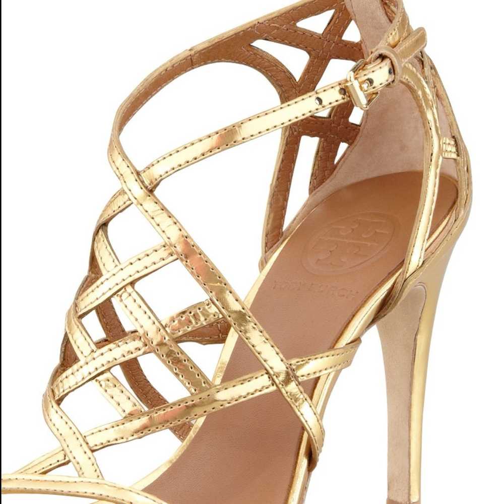 Tory Burch Amalie Metallic Cage Sandal in Gold si… - image 2
