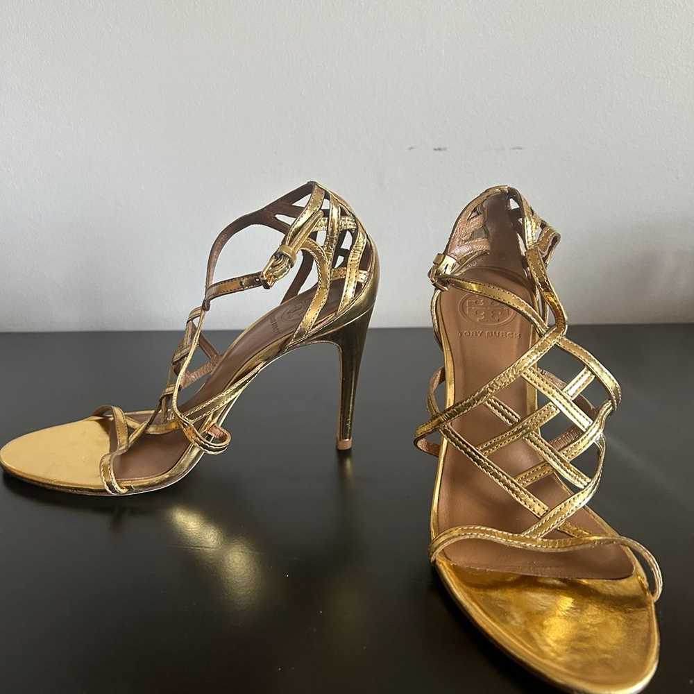 Tory Burch Amalie Metallic Cage Sandal in Gold si… - image 7