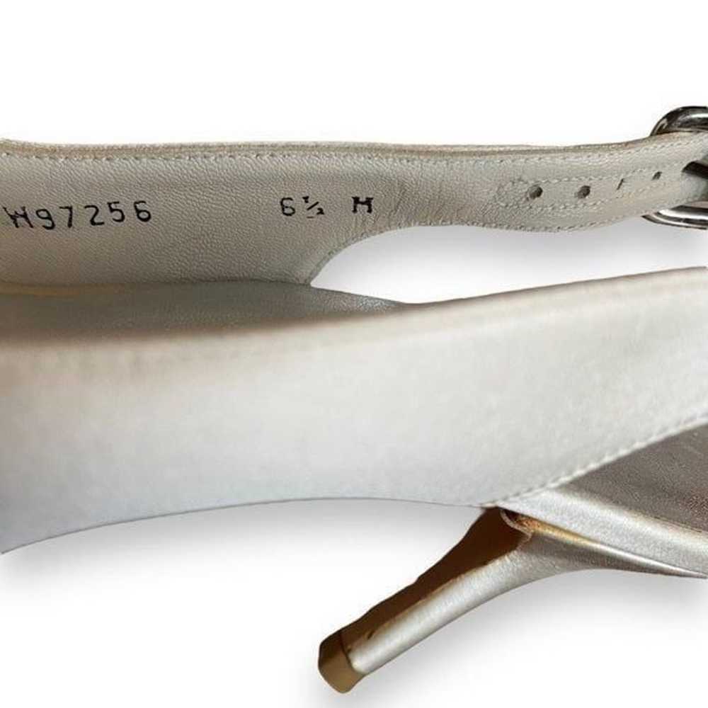 Stuart Weitzman Size 6.5 ivory satin bridal sling… - image 10