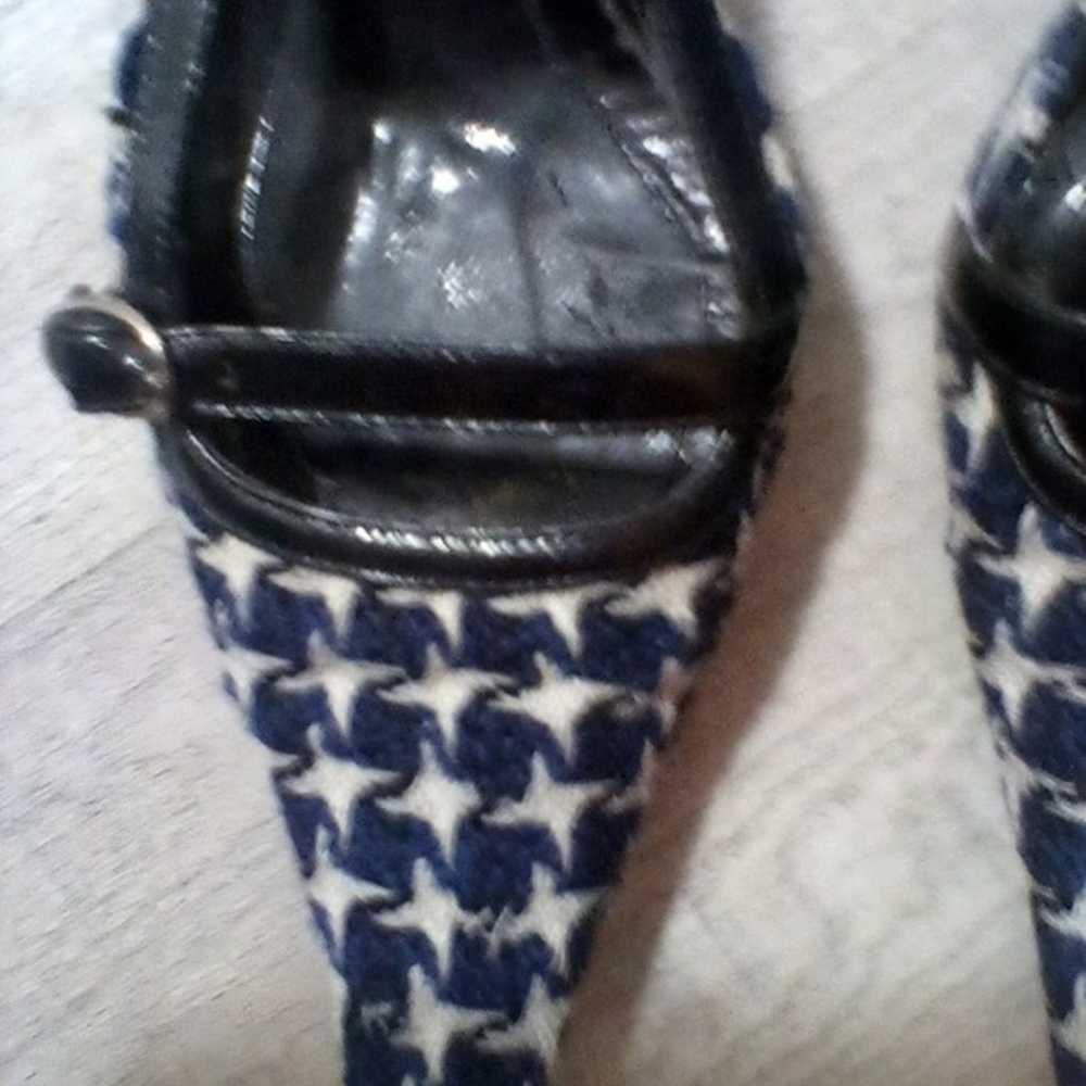 Givenchy Kitten Heels. 39.  (B3) - image 10