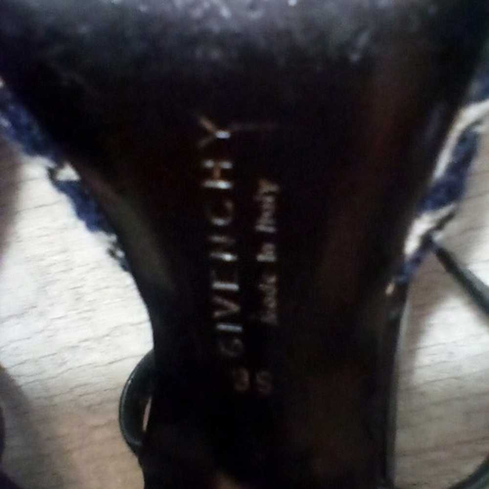Givenchy Kitten Heels. 39.  (B3) - image 11