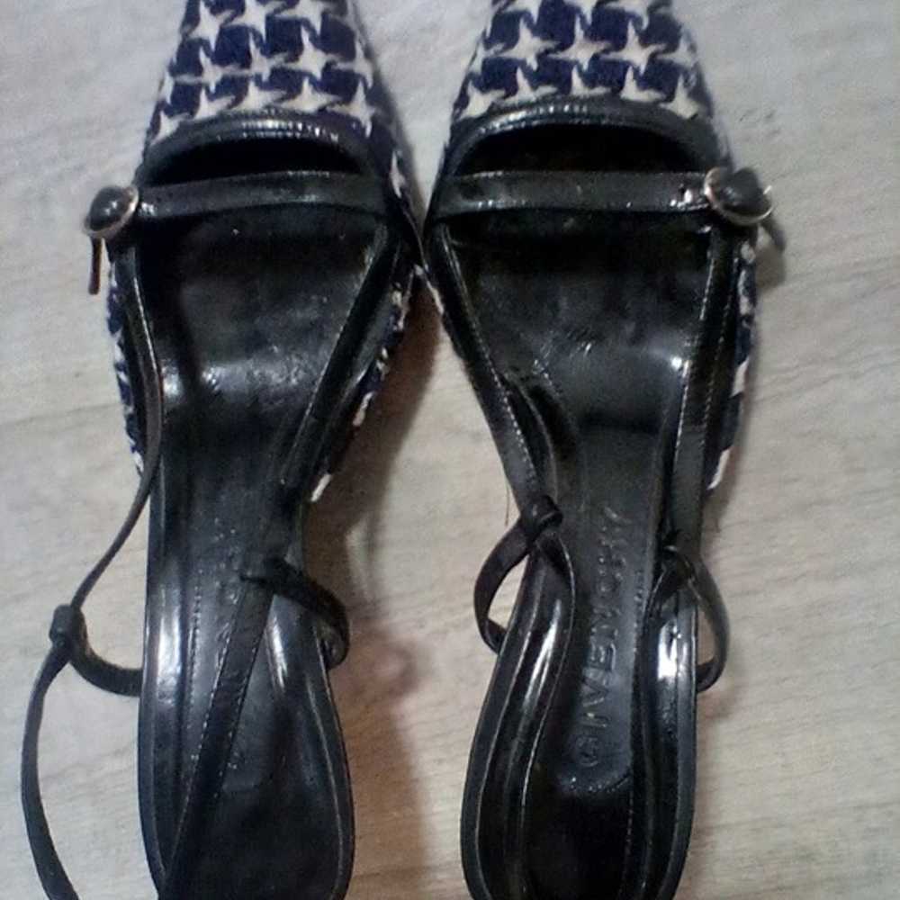 Givenchy Kitten Heels. 39.  (B3) - image 2