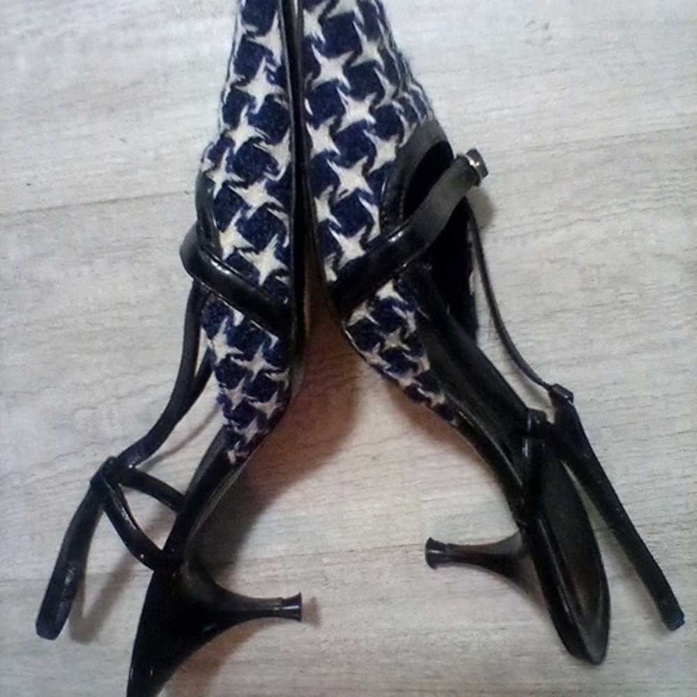Givenchy Kitten Heels. 39.  (B3) - image 7