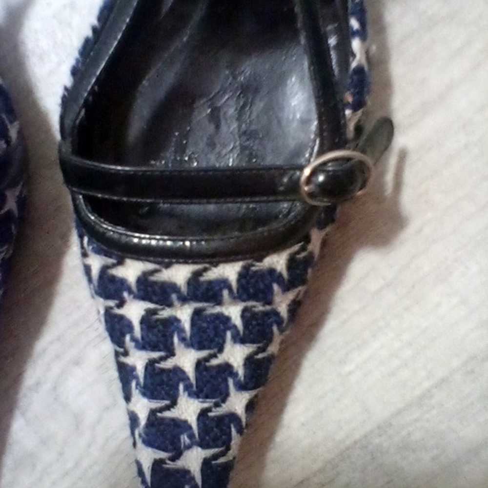 Givenchy Kitten Heels. 39.  (B3) - image 9