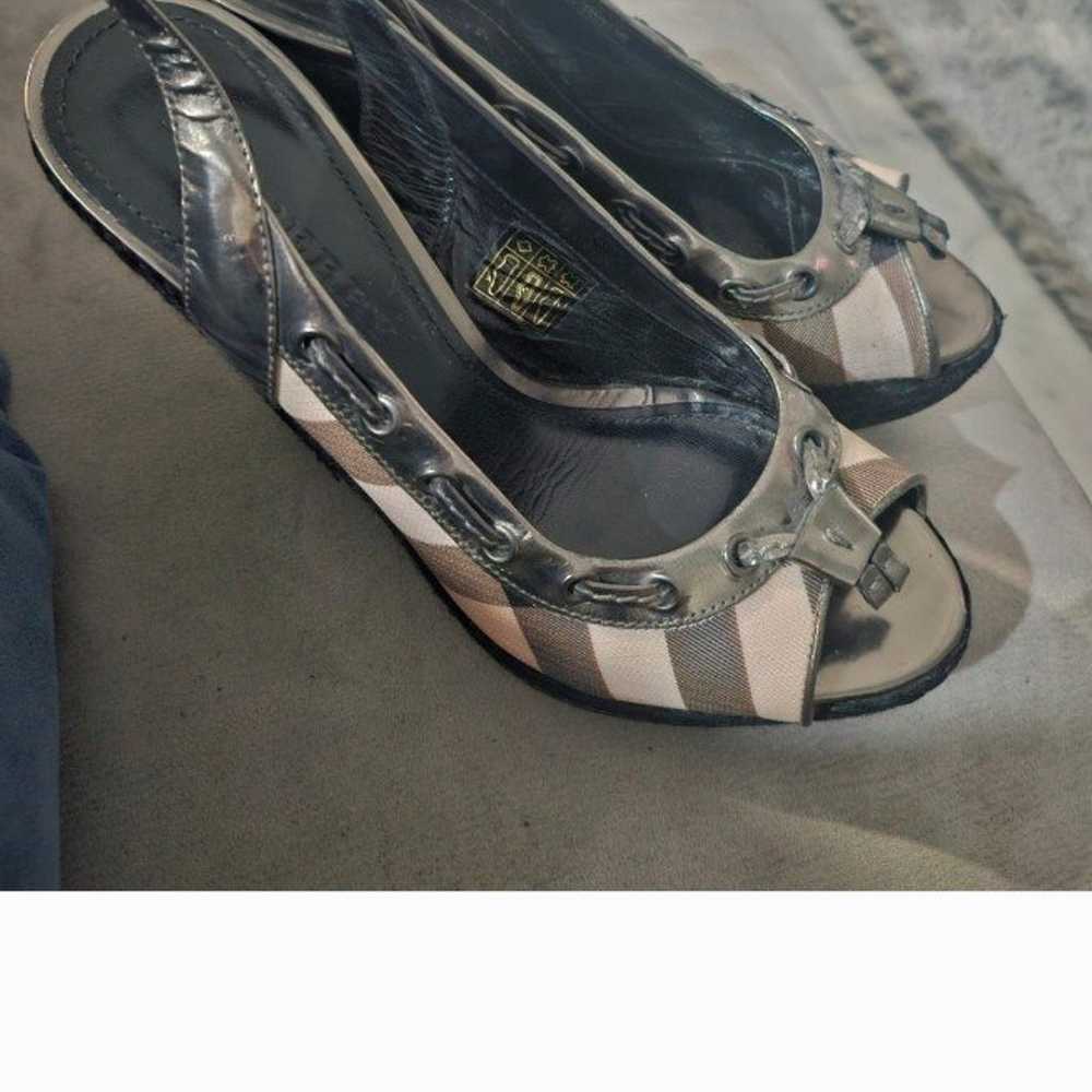 Burberry wedges size 39 - image 2