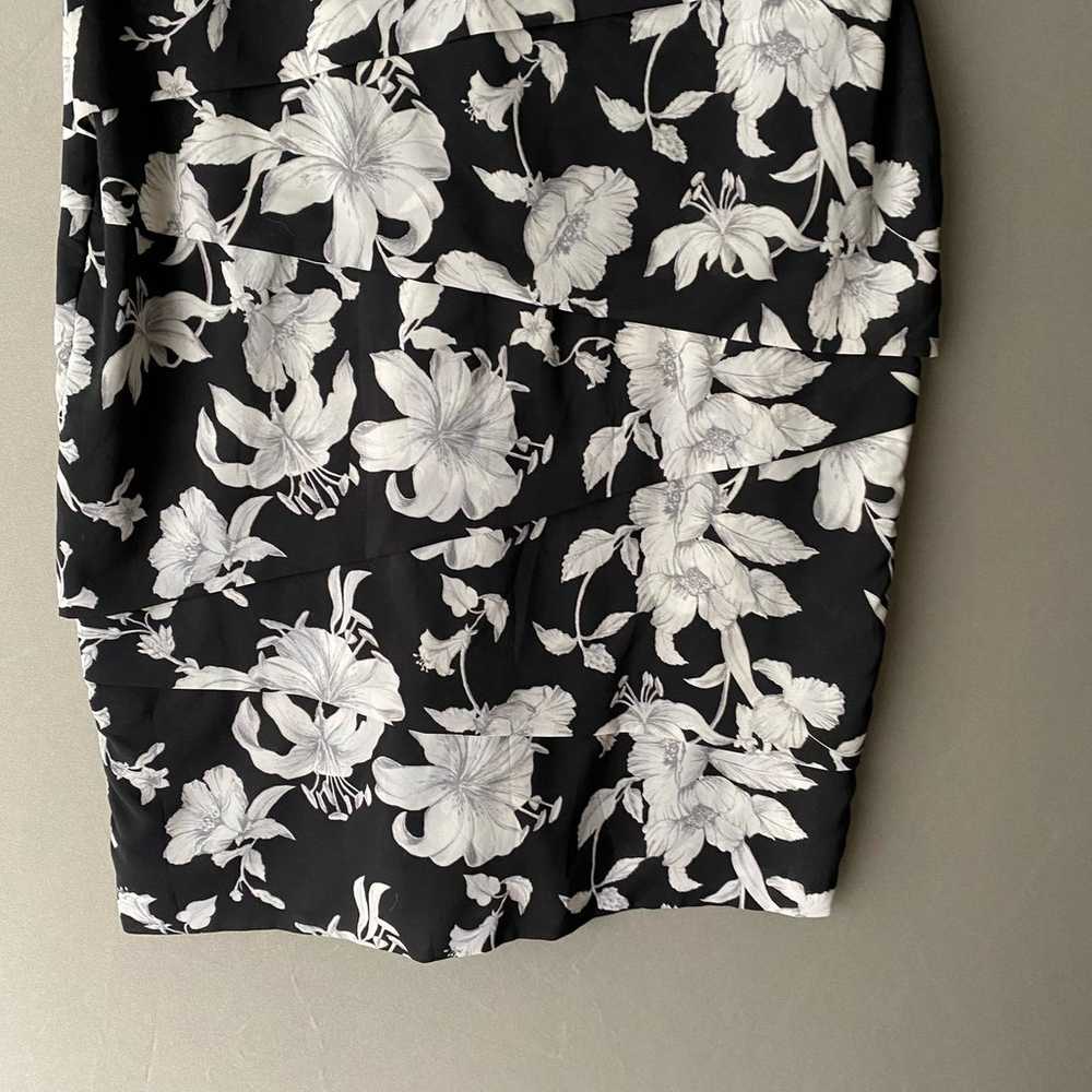 WHBM instantly slimming sz 6 floral sweetheart sp… - image 3
