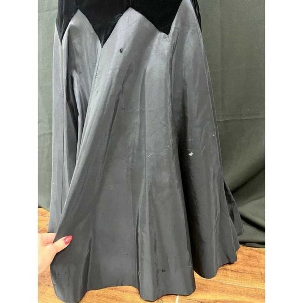 1940s Black Velvet Deco Dress w/ Rhinestones & Pe… - image 4