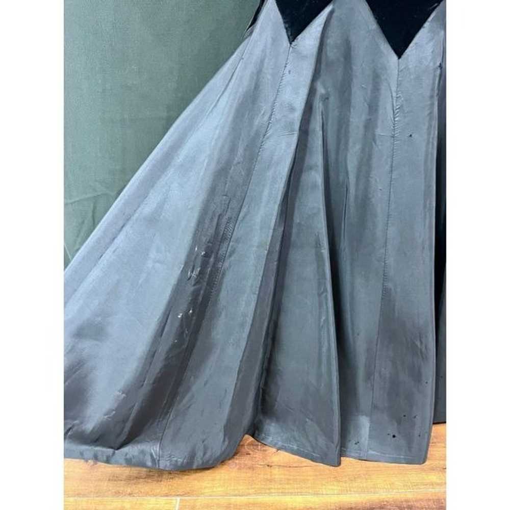 1940s Black Velvet Deco Dress w/ Rhinestones & Pe… - image 5