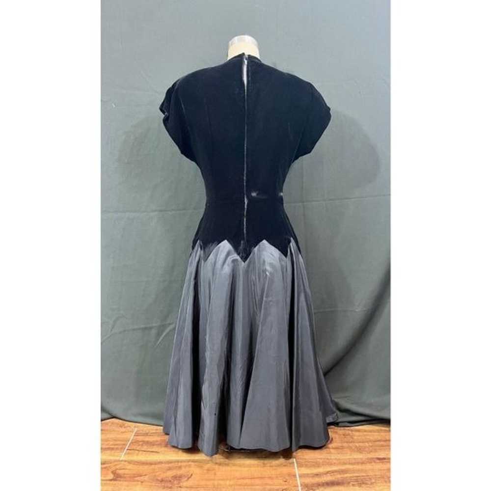 1940s Black Velvet Deco Dress w/ Rhinestones & Pe… - image 8