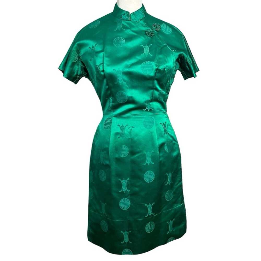 Vintage 1960s Green Silk Cheongsam Dynasty Hong C… - image 1