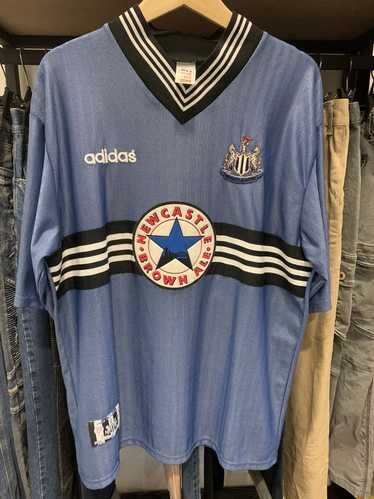 Rare × Soccer Jersey × Vintage Newcastle United 19