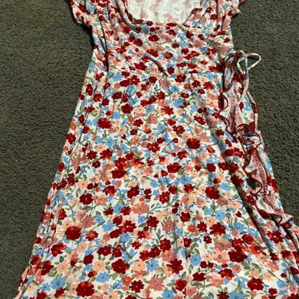 Long dress with short sleeves - image 2