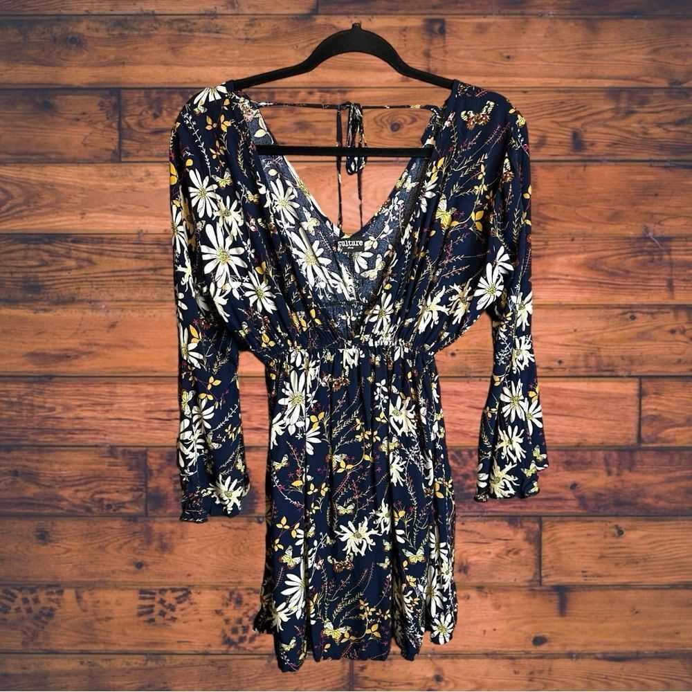 Brand Culture Shop Floral Navy Blue V-Neck Tunic … - image 1