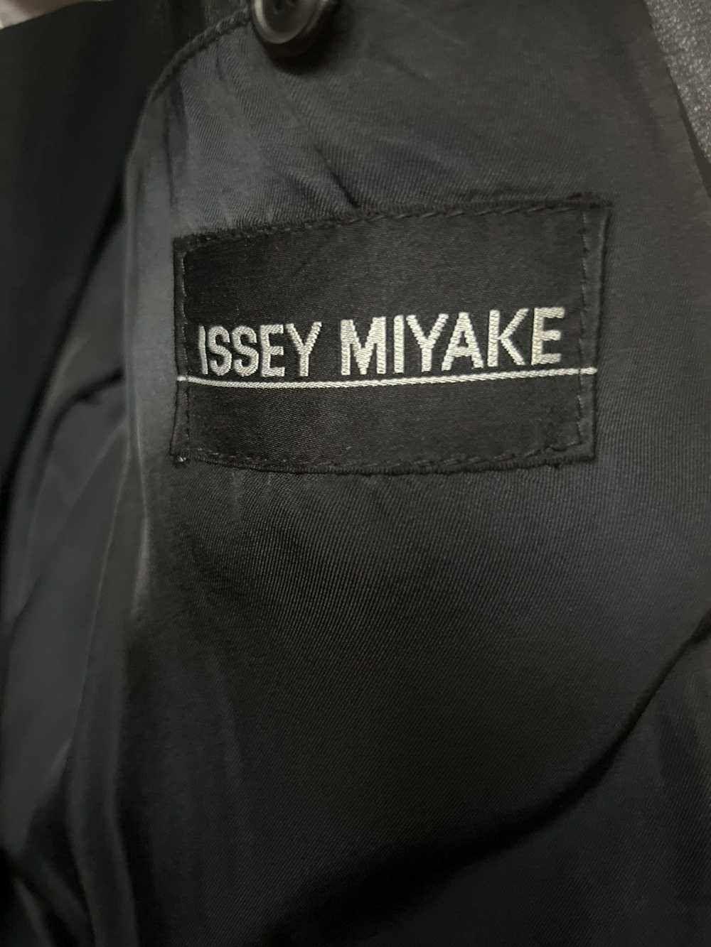 Issey Miyake Issey Miyake fall 1991 Leather Shawl… - image 7
