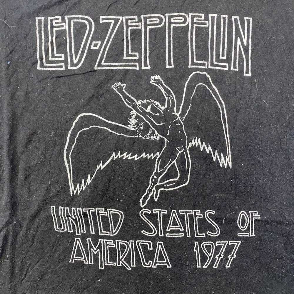 Led Zeppelin USA 1977 Graphic Band Tee Thrifted V… - image 2