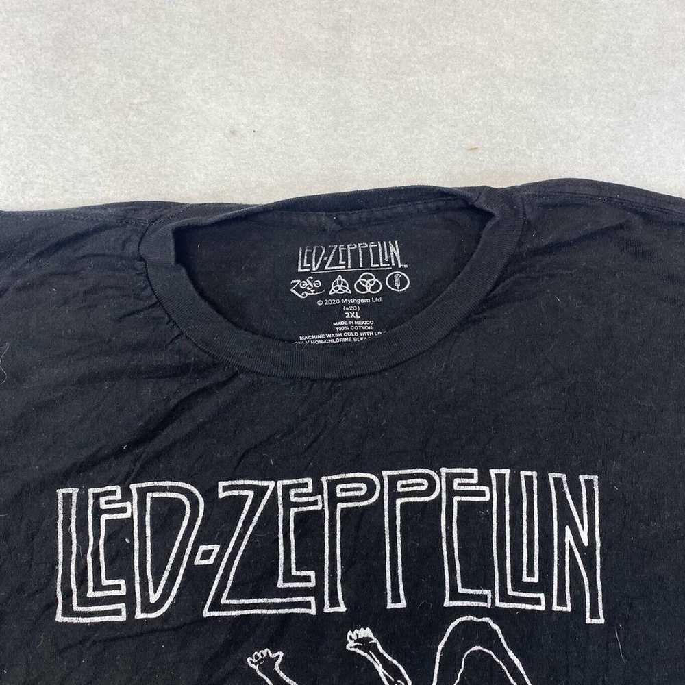 Led Zeppelin USA 1977 Graphic Band Tee Thrifted V… - image 9