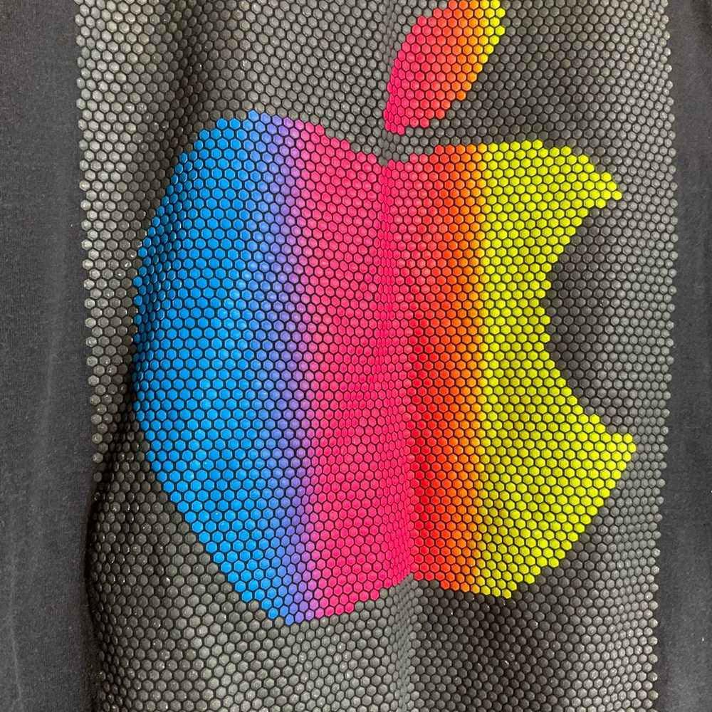 Apple Vintage 3D rainbow shirt - image 3