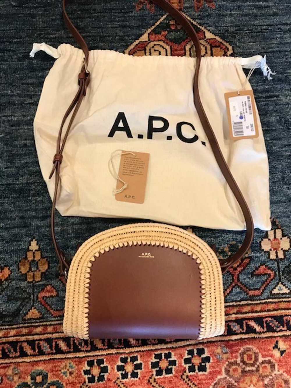 A.P.C. Sac Demi lune mini noisette raffia bag |… - image 1