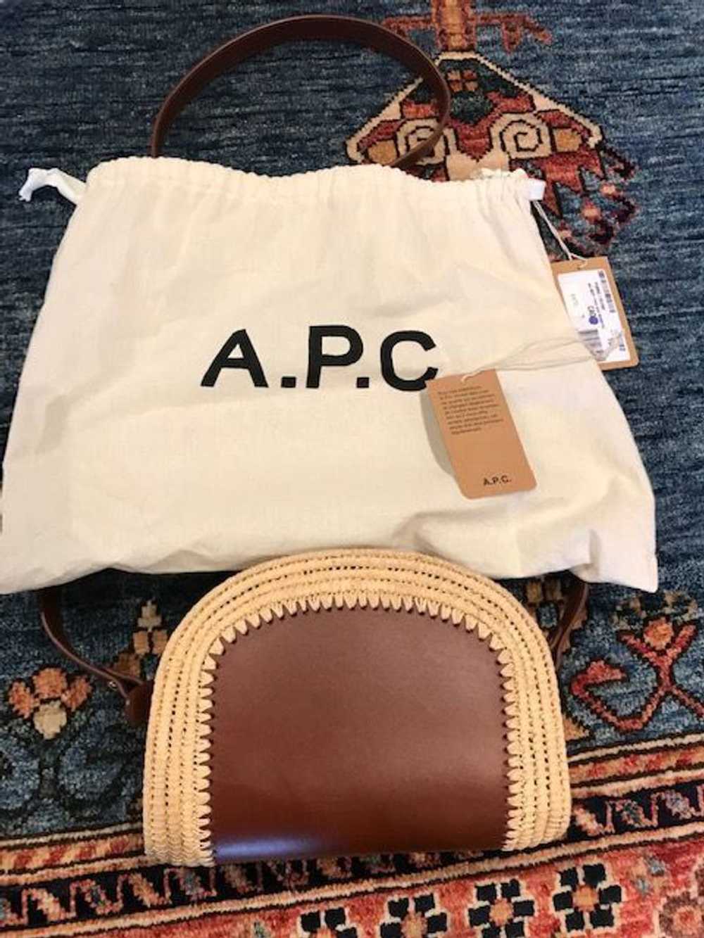 A.P.C. Sac Demi lune mini noisette raffia bag |… - image 2