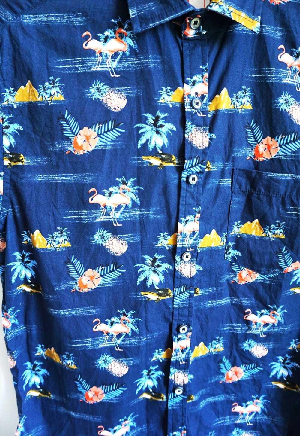 Vintage Crazy Pattern Shirt Hawaii Palms Top Dark… - image 4