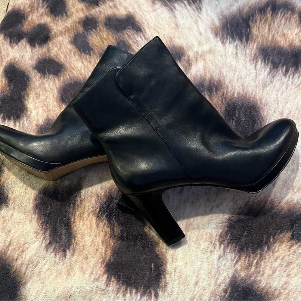 Vintage Nine West Black Leather Ankle Boots w/ He… - image 1