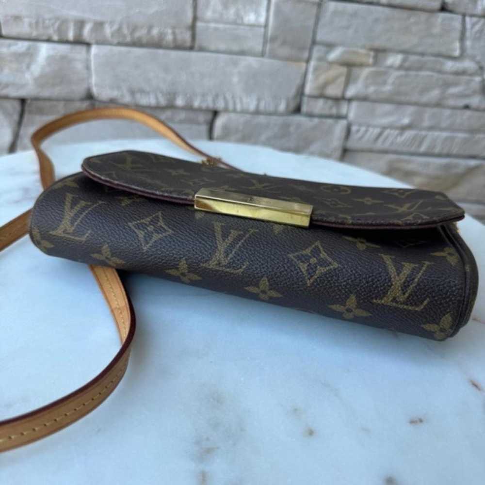 Louis Vuitton Favorite leather crossbody bag - image 12
