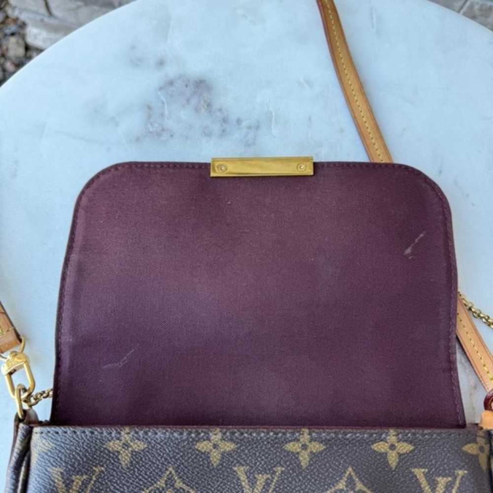 Louis Vuitton Favorite leather crossbody bag - image 9