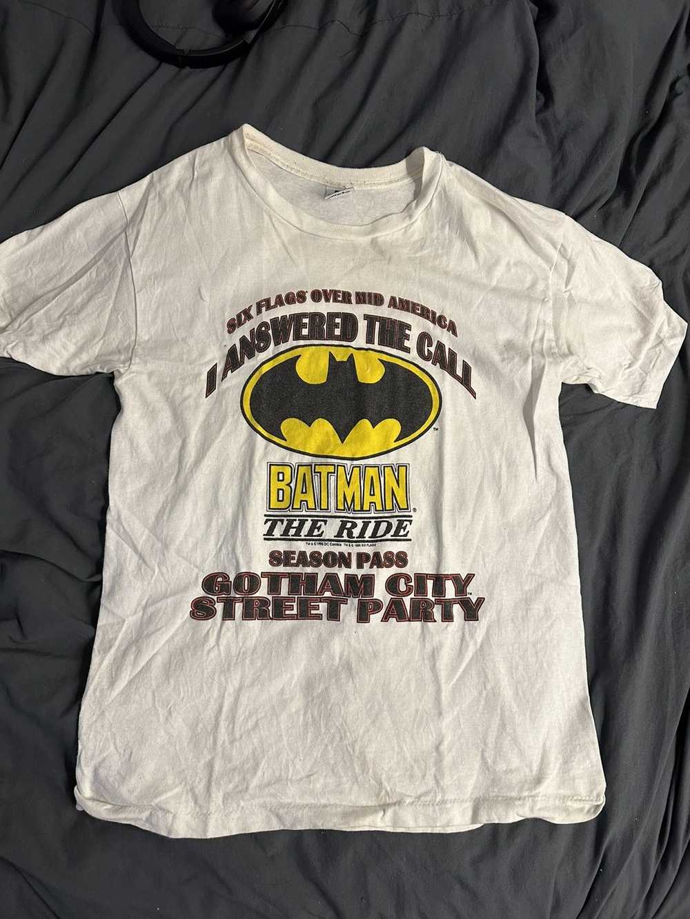 Vintage Rare Batman x Six Flags Vintage Tee 1995 - image 1