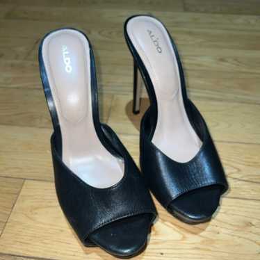 Black pumps Used Very little ! True to size - image 1