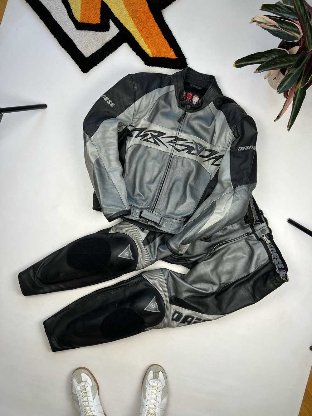 Dainese × MOTO × Racing Dainese Leather Suit Supe… - image 5