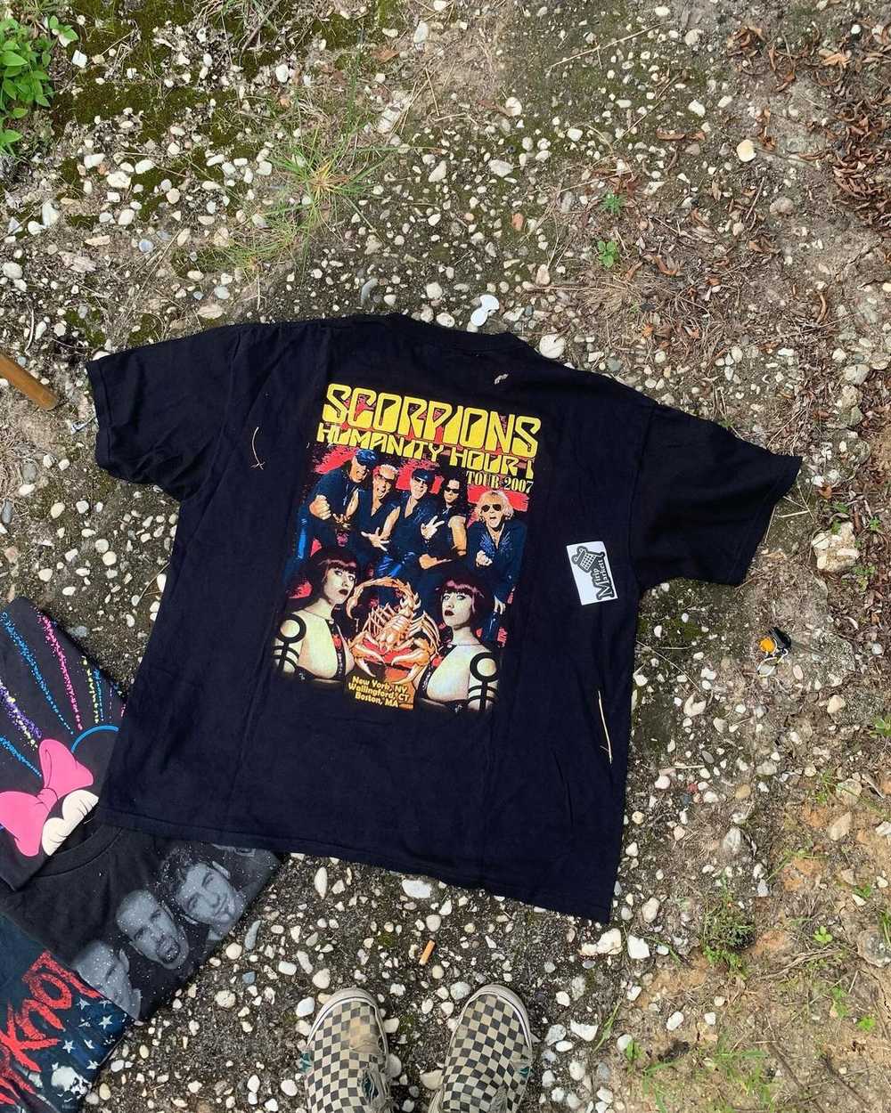 Band Tees × Vintage Tee Scorpions Humanity Tour 2… - image 2