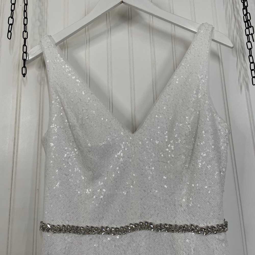 White Sequin V-Neck Sleeveless Bridal Gown Size S… - image 3