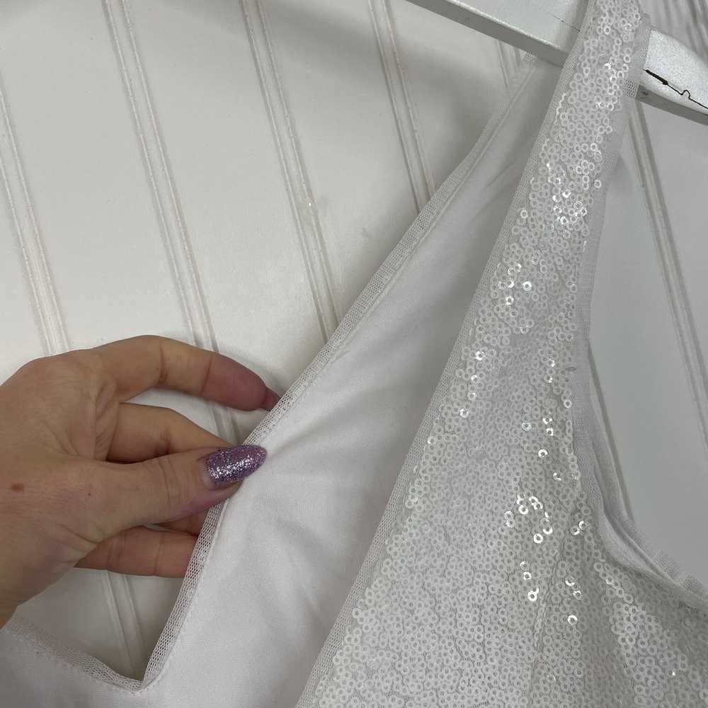 White Sequin V-Neck Sleeveless Bridal Gown Size S… - image 6