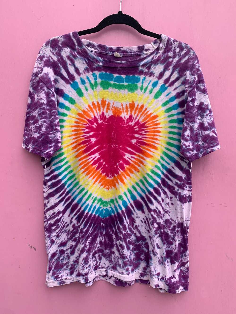 FUN! HEART SHAPED DESIGN TIE-DYE SINGLE STITCH T-… - image 1