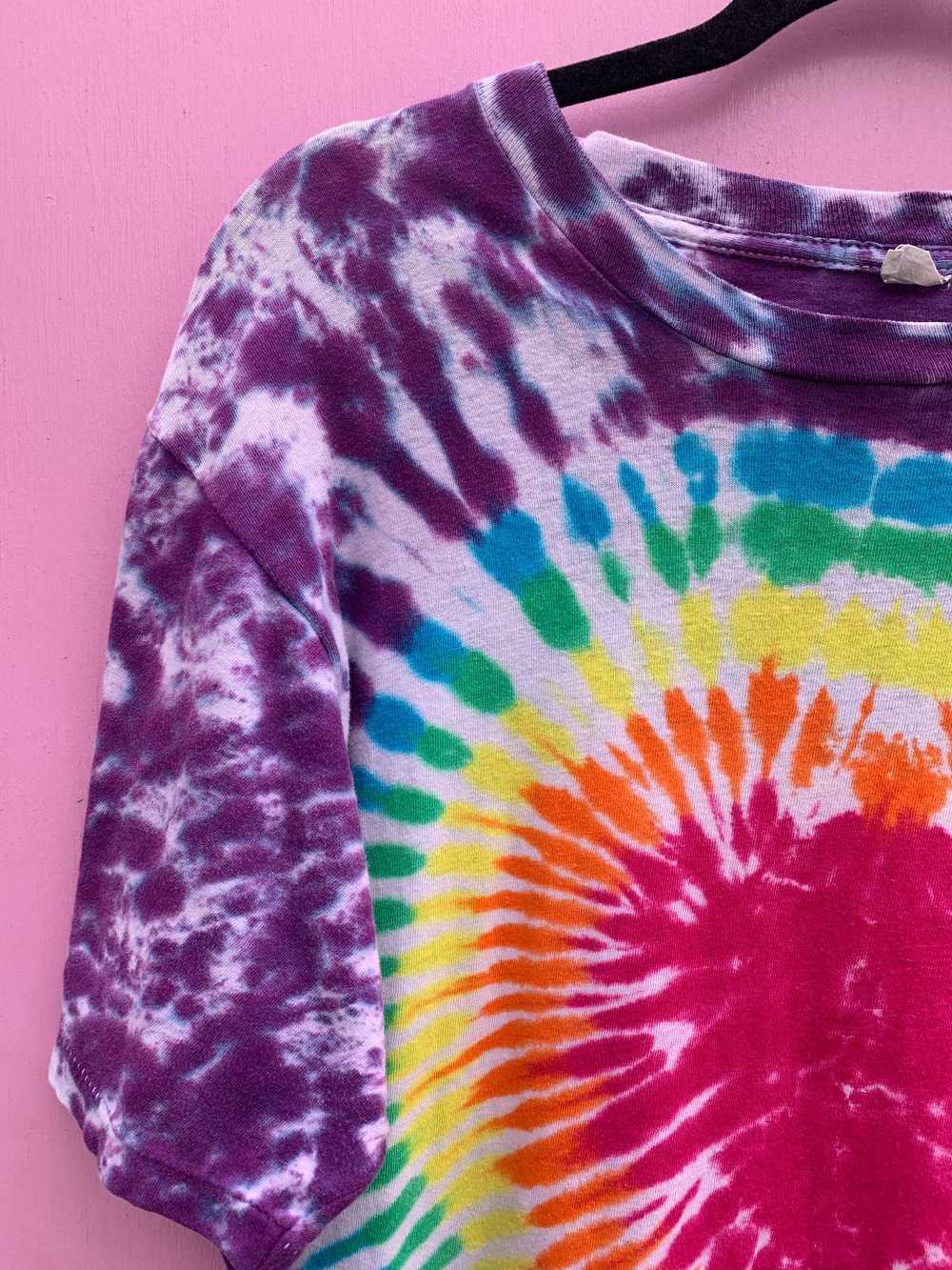 FUN! HEART SHAPED DESIGN TIE-DYE SINGLE STITCH T-… - image 2