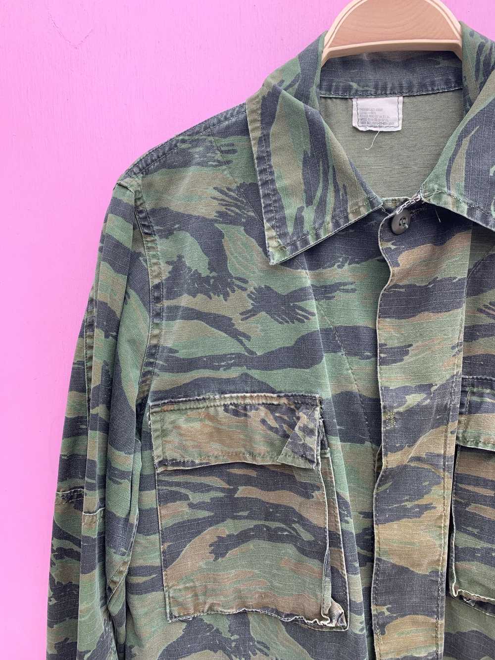 RAD TIGER CAMO MILITARY BUTTON UP JACKET - image 2