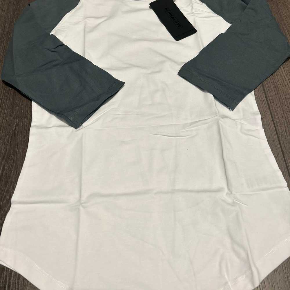 Alphalete sleeve shirt bundle - image 2