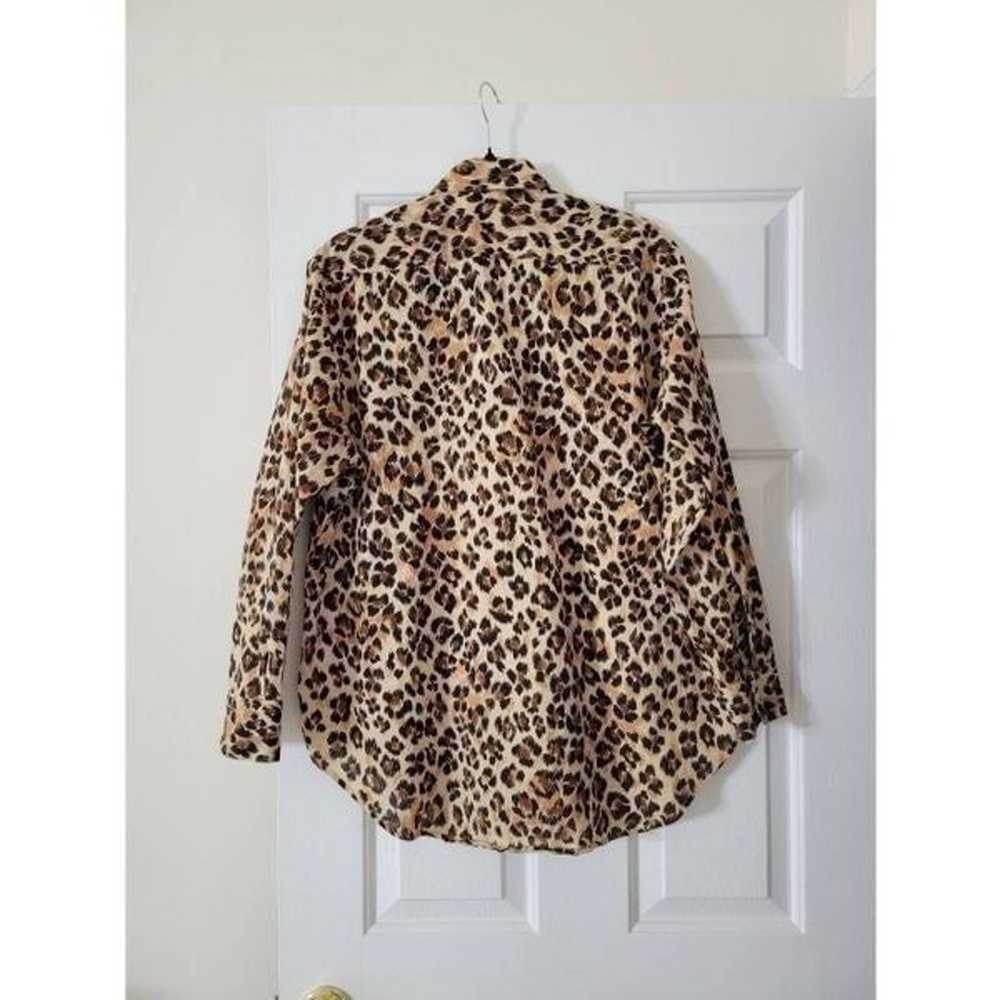Mille resort and travel leopard print button down… - image 11