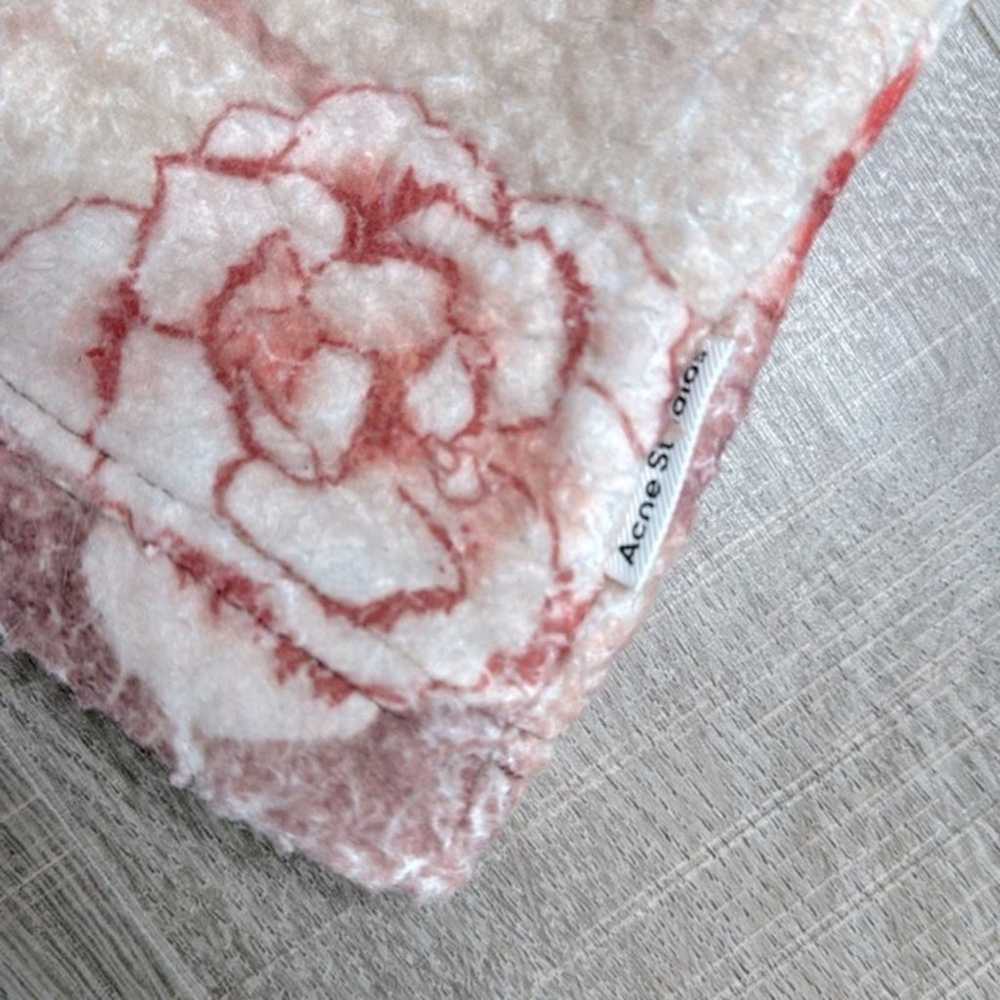 ACNE STUDIOS Floral Fleece Carpet Print Short Sle… - image 3