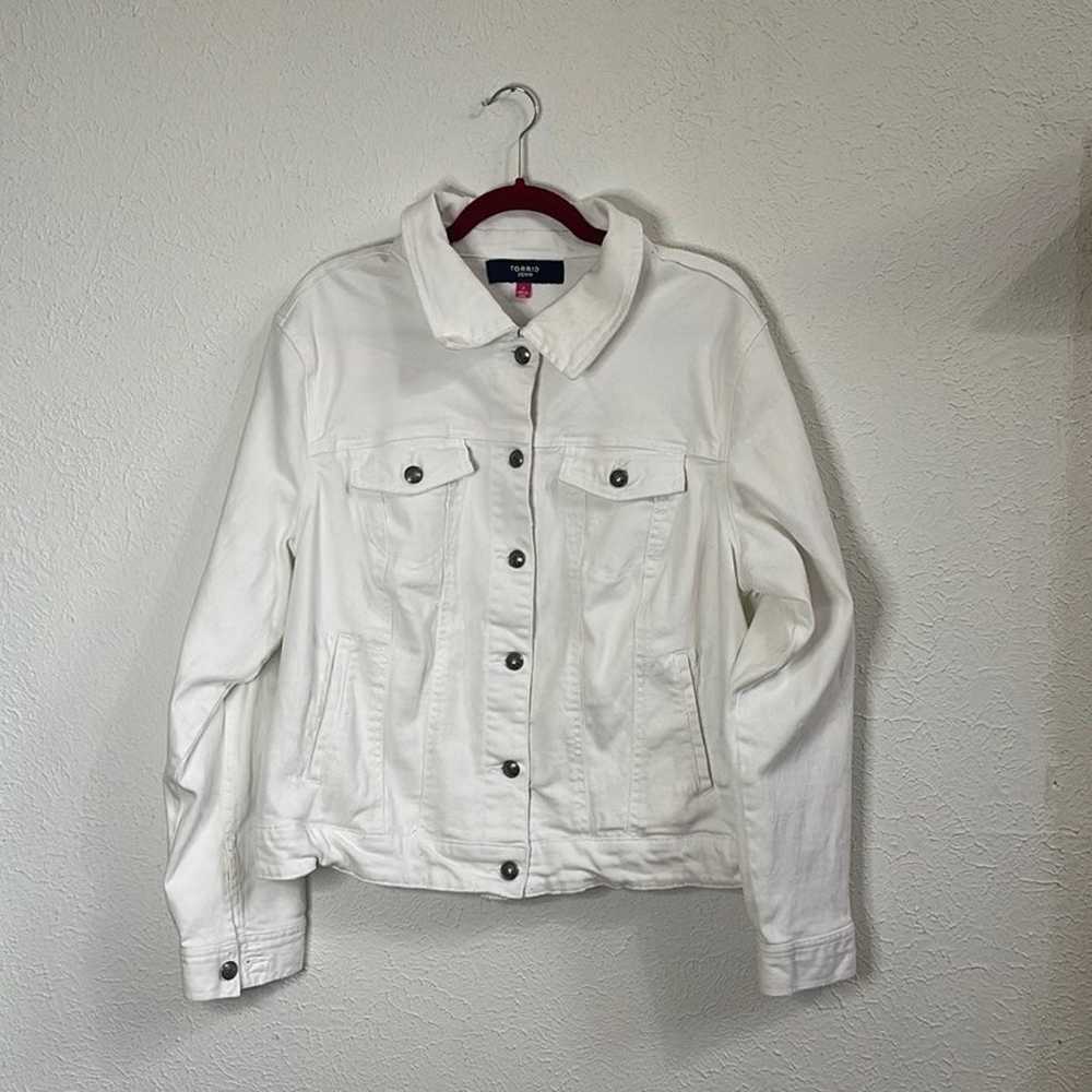 White Denim Jacket torrid size 2 - image 4