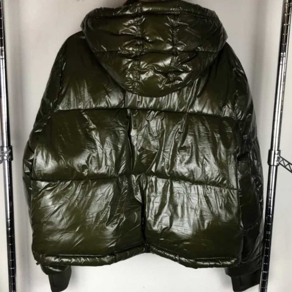 GAP Upcycled Cropped Midweight Puffer Jacket - image 9