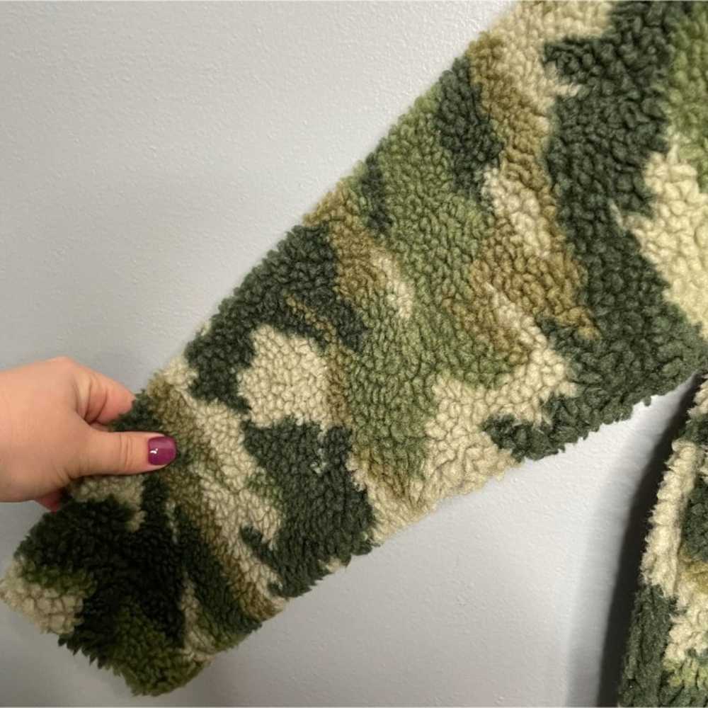 J. CREW VINTAGE FLEECE Green Camo Sherpa Pullover… - image 6