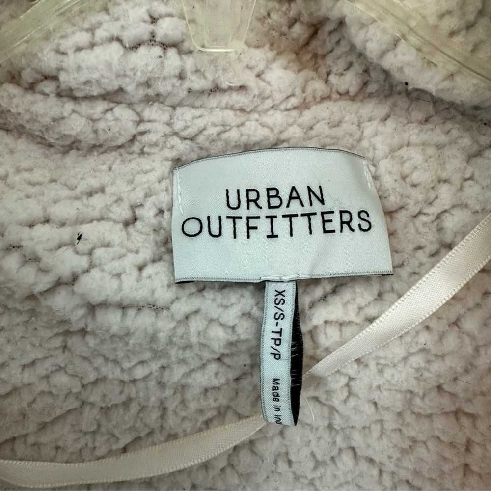 Urban Outfitters Carmella Cozy Floral Reversible … - image 3