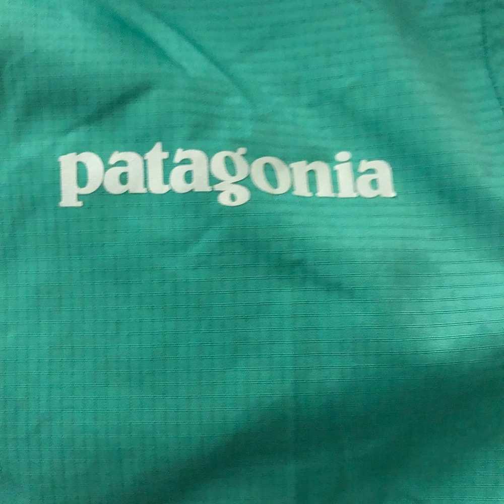 Patagonia rain jacket - image 4