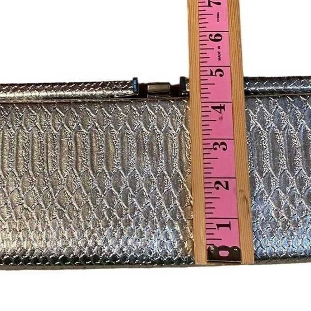 Vintage Metallic Silver Clutch | Handbag | Evenin… - image 9