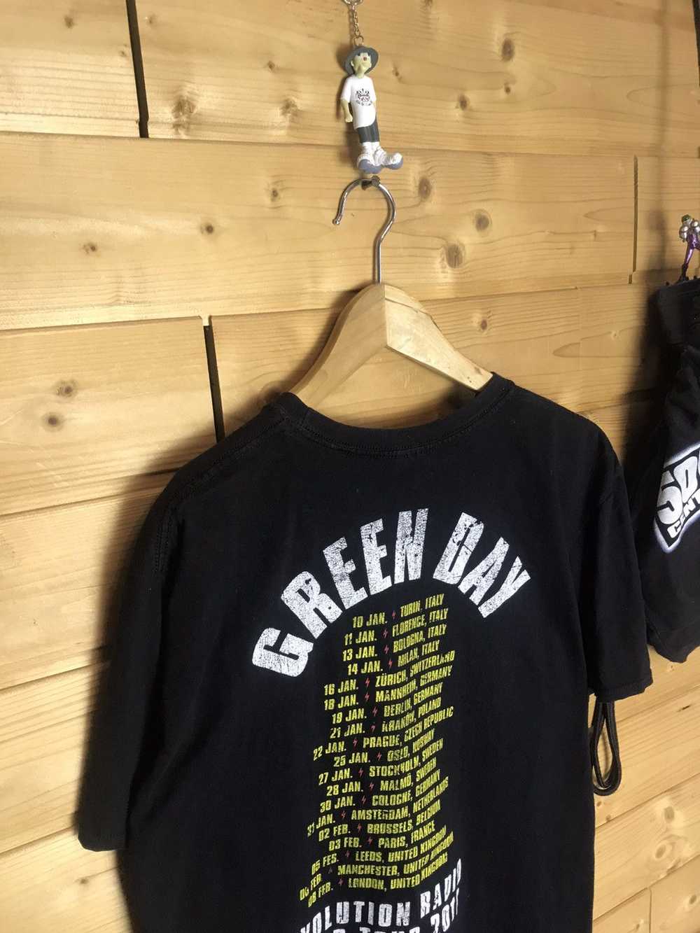 Band Tees × Rock T Shirt Green Day 2017 revolutio… - image 9