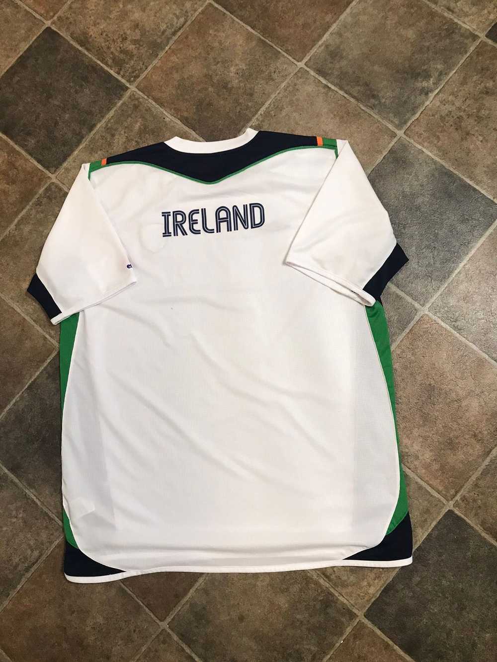 Soccer Jersey × Umbro × Vintage Ireland Umbro Soc… - image 2