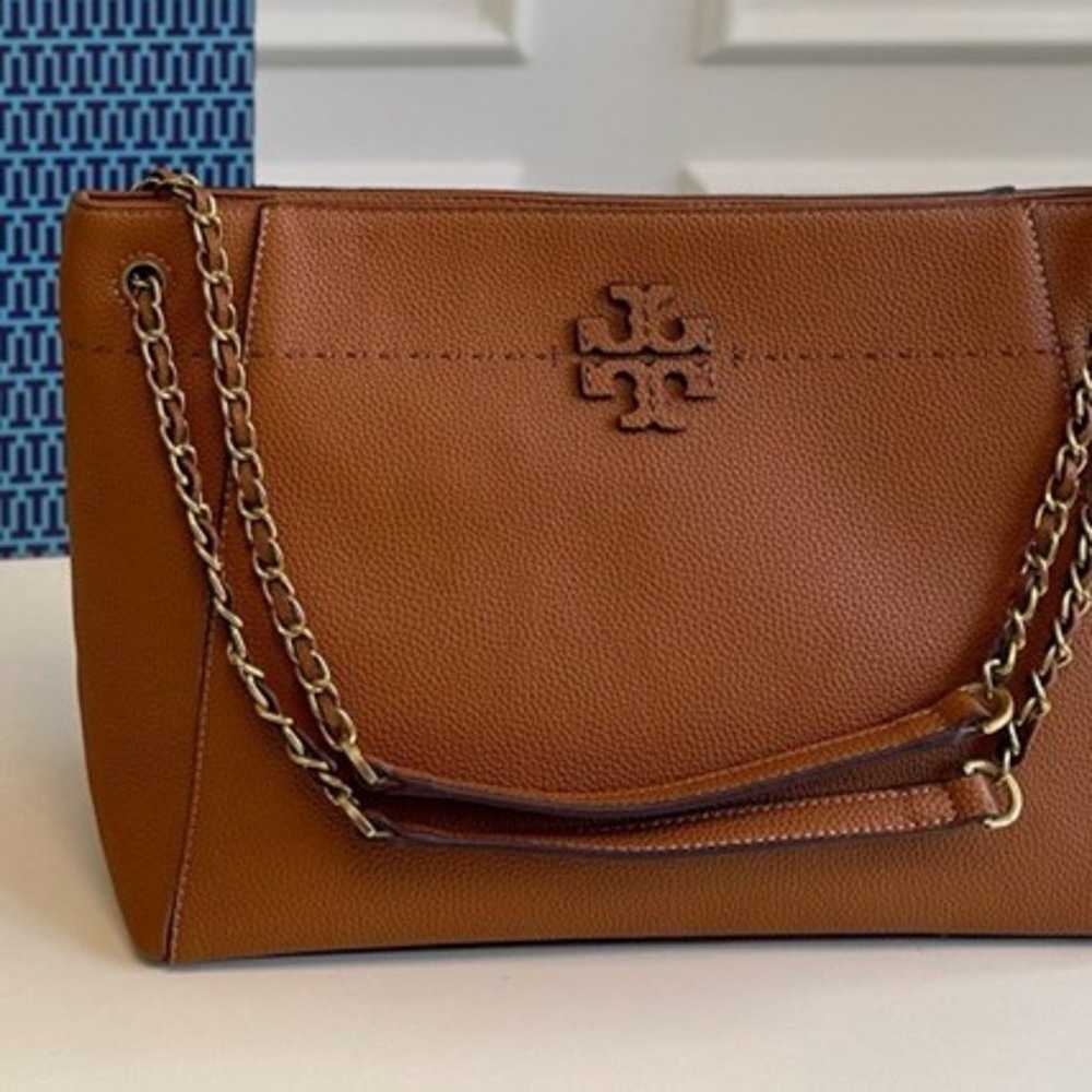 Lightweight and stylish bag for women - image 1